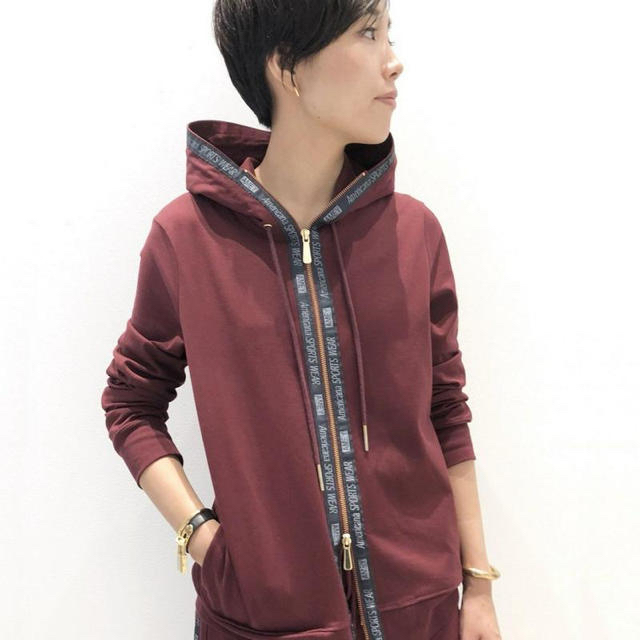 L'Appartement DEUXIEME CLASSE(アパルトモンドゥーズィエムクラス)の【売り切り希望！！ご相談下さい！！】AMERICANA Line Hooded  レディースのトップス(パーカー)の商品写真