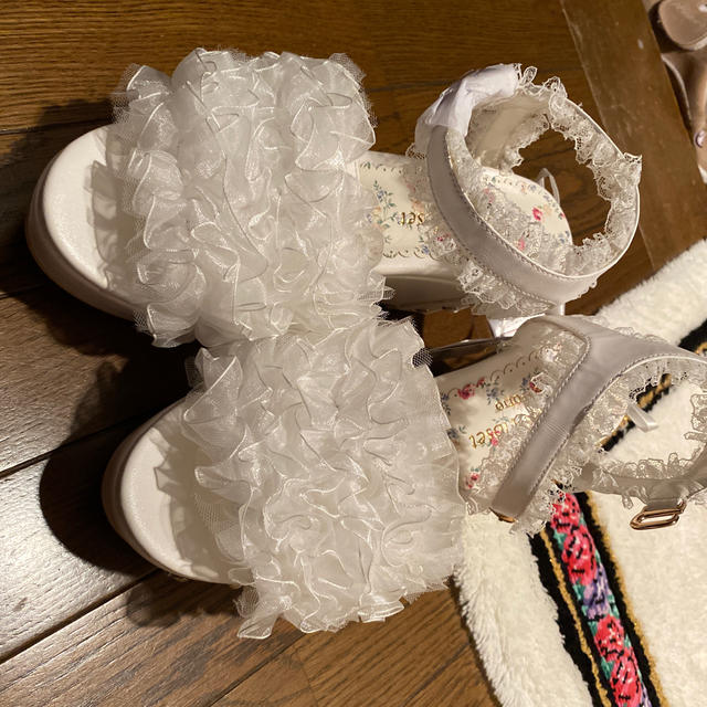 LODISPOTTO(ロディスポット)のmille fille closet♡フリルサンダル レディースの靴/シューズ(サンダル)の商品写真