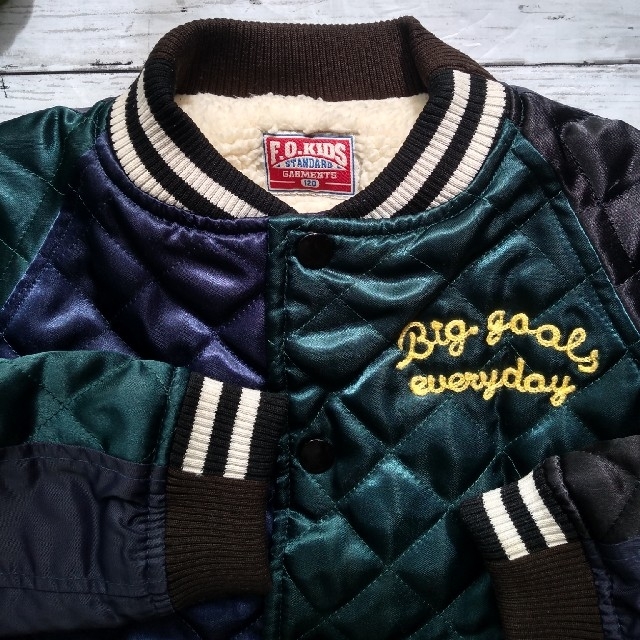 F.O.KIDS(エフオーキッズ)の【美品♡】エフオーキッズ 裏ボアあったかスタジャン☆グリーン×ネイビー 120 キッズ/ベビー/マタニティのキッズ服男の子用(90cm~)(ジャケット/上着)の商品写真