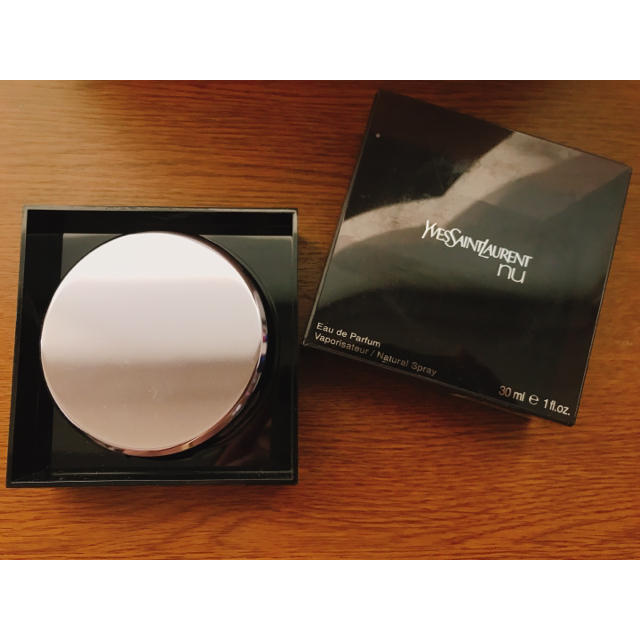 Yves Saint Laurent Beaute(イヴサンローランボーテ)の本日限定【入手困難品／レア】イブサンローラン　廃盤の名香　ニュ　オーデパルファム コスメ/美容の香水(香水(女性用))の商品写真