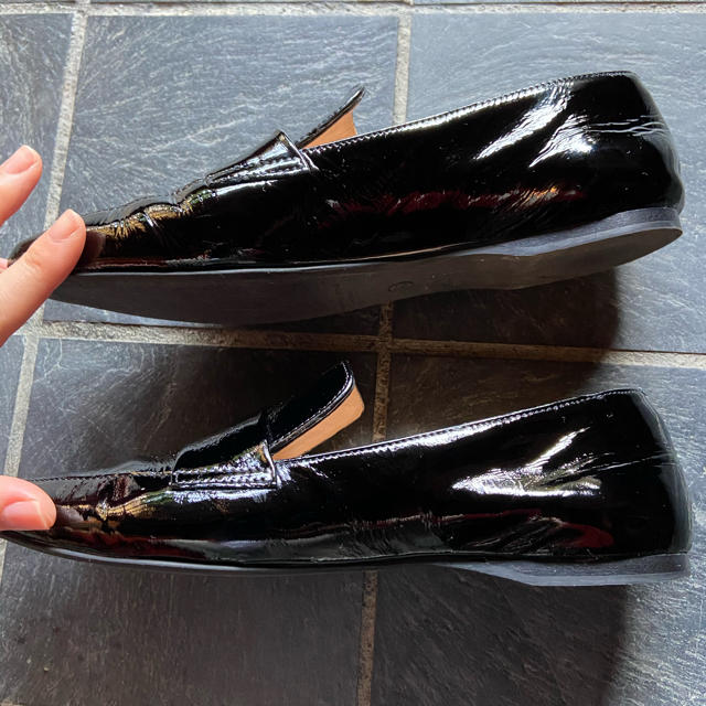 FABIO RUSCONI(ファビオルスコーニ)のファビオルスコーニ　ローファー　36 黒　エナメル　パテント　シューズ　 レディースの靴/シューズ(ローファー/革靴)の商品写真