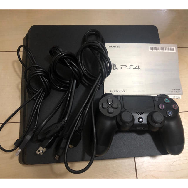 PlayStation4(プレイステーション4)のPS4  1TB エンタメ/ホビーのゲームソフト/ゲーム機本体(家庭用ゲーム機本体)の商品写真