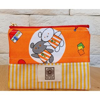ハンドメイド　ポケットティッシュケース付きポーチ　♡こぐまちゃん♡お値下げ中(ポーチ)