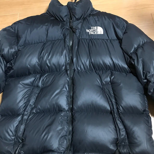 THE NORTH FACE(ザノースフェイス)のTHE NORTH FACE ヌプシ　Lサイズ メンズのジャケット/アウター(ダウンジャケット)の商品写真