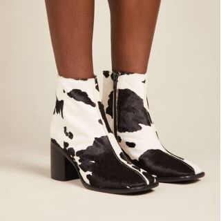 ジェフリーキャンベル(JEFFREY CAMPBELL)のINTENTIONALLY BLANK ハラコブーツ(ブーツ)