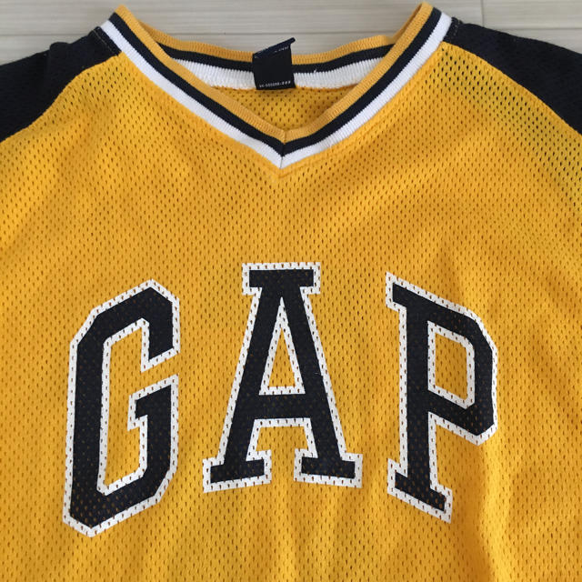 GAP(ギャップ)のGAP メッシュTEE キッズ/ベビー/マタニティのキッズ服男の子用(90cm~)(Tシャツ/カットソー)の商品写真