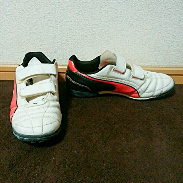 PUMA(プーマ)のPUMA 22.5㎝ スパイクスニーカー キッズ/ベビー/マタニティのキッズ靴/シューズ(15cm~)(スニーカー)の商品写真