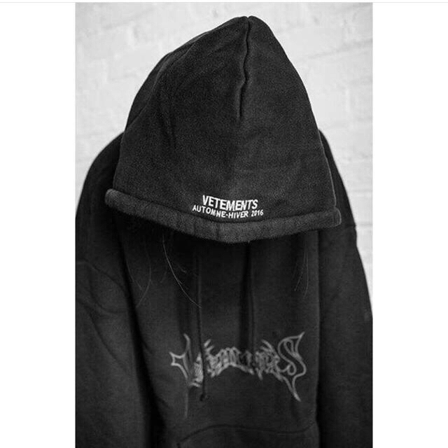 vetements メタルロゴ