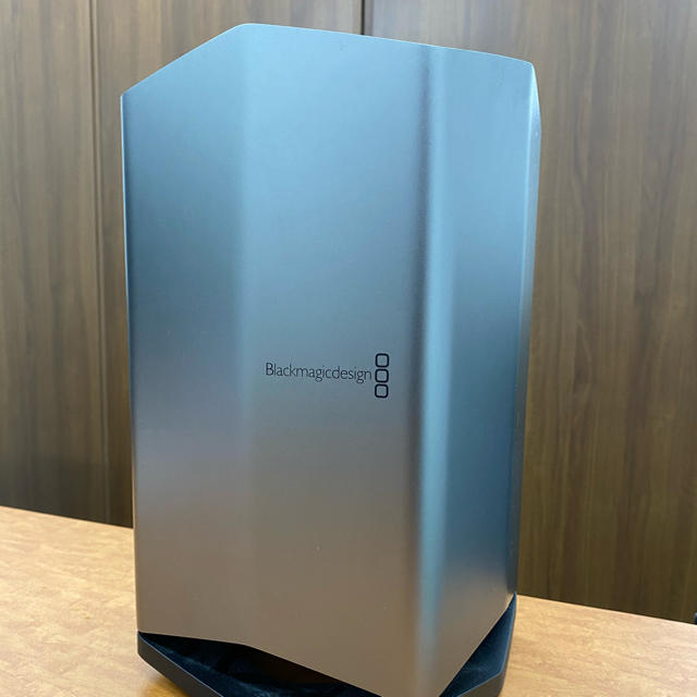 スマホ/家電/カメラ【美品】BlackMagic eGPU（Radeon Pro 580）