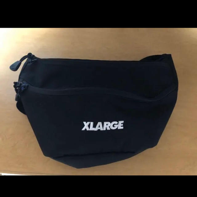 XLARGE(エクストララージ)のXLARGE EMBROIDERY ボディバッグ メンズのバッグ(ボディーバッグ)の商品写真