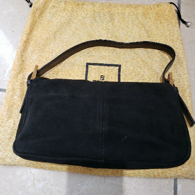 FENDI(フェンディ)のFENDI　ショルダ-バック　バケット レディースのバッグ(ショルダーバッグ)の商品写真