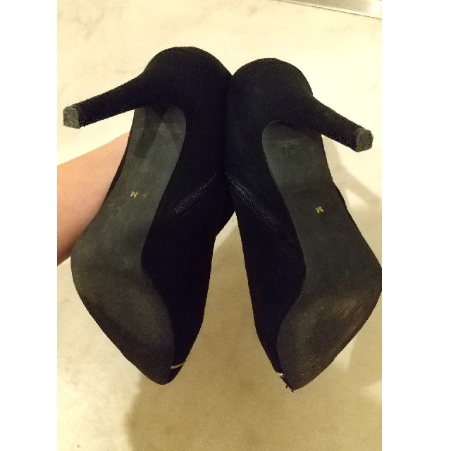 rienda(リエンダ)のゆうの様専用 rienda ショートブーツ 黒 23.5cm レディースの靴/シューズ(ブーツ)の商品写真