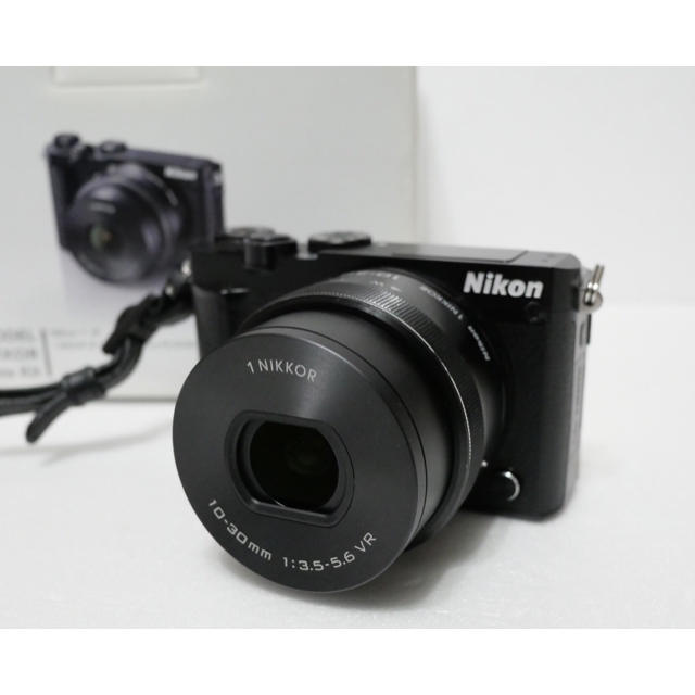 【良品/元箱付】 ★Nikon 1★ミラーレス一眼 J5 標準ズームレンズキット