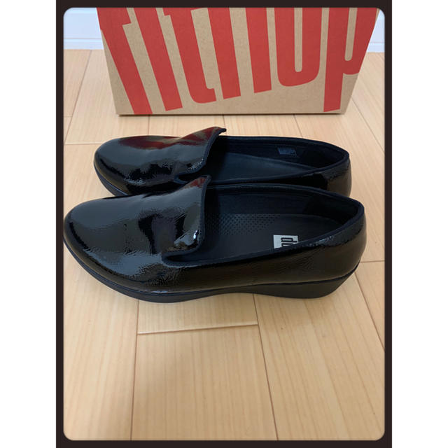 fitflop(フィットフロップ)の【美品】fitflop エナメルスリッポンシューズ 24.5 レディースの靴/シューズ(スリッポン/モカシン)の商品写真