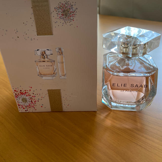 ELIE SAAB(エリーサーブ)のELIE SAAB エリー　サーブ コスメ/美容の香水(香水(女性用))の商品写真