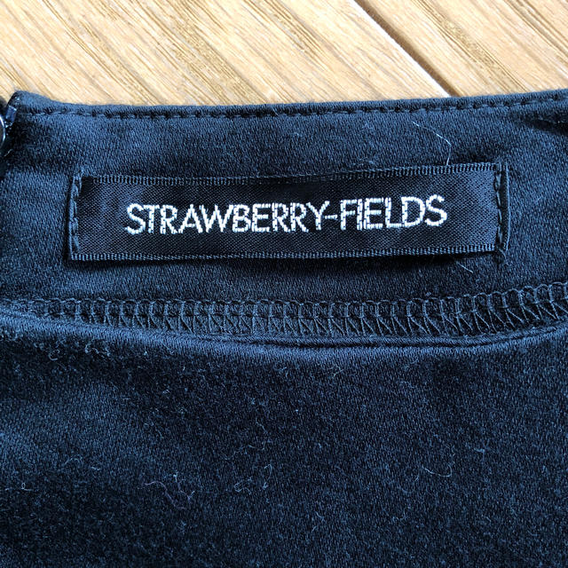 STRAWBERRY-FIELDS(ストロベリーフィールズ)の【美品】【お値下げ】ストロベリーフィールズ　ドット柄 ドッキングワンピース レディースのワンピース(ひざ丈ワンピース)の商品写真