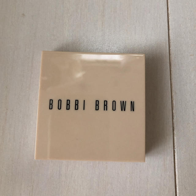 BOBBI BROWN(ボビイブラウン)の（　専用  ）ボビィブラウン  フェイスパウダー コスメ/美容のベースメイク/化粧品(フェイスパウダー)の商品写真