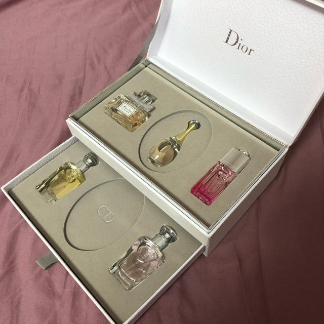 Dior(ディオール)のDior 香水　box コスメ/美容の香水(香水(女性用))の商品写真