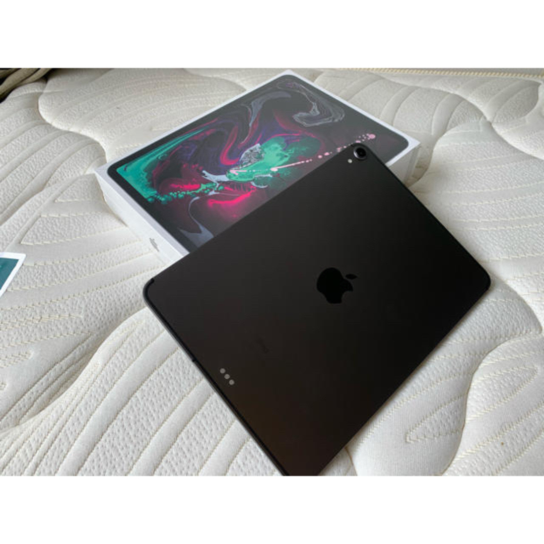 iPad(アイパッド)のiPad Pro 11 256G wifi+cellular MU102J/A スマホ/家電/カメラのPC/タブレット(タブレット)の商品写真