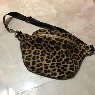 マウジー(moussy)のmoussy ボディー バッグ  (ボディバッグ/ウエストポーチ)