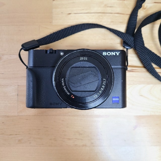 SONY(ソニー)のSONY Cyber−Shot RX DSC-RX100M3 スマホ/家電/カメラのカメラ(コンパクトデジタルカメラ)の商品写真