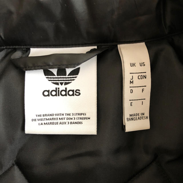 adidas(アディダス)のadidas ダウンベスト メンズのジャケット/アウター(ダウンベスト)の商品写真