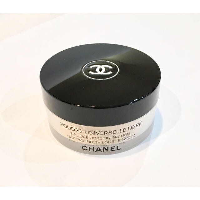 CHANEL(シャネル)のプードゥル ユニヴェルセル リーブル 30 ナチュラル コスメ/美容のベースメイク/化粧品(フェイスパウダー)の商品写真