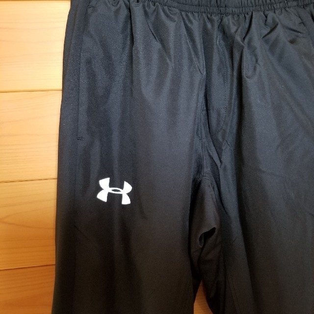 UNDER ARMOUR(アンダーアーマー)のジュニア　ロングパンツ　アンダーアーマー新品 キッズ/ベビー/マタニティのキッズ服男の子用(90cm~)(パンツ/スパッツ)の商品写真