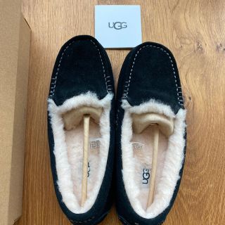 アグ(UGG)のUGG ANSLEY サイズ8 ブラック　早い者勝ち新品(スリッポン/モカシン)