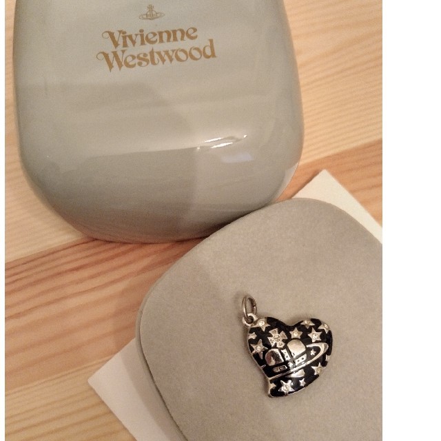 Vivienne Westwood(ヴィヴィアンウエストウッド)のヴィヴィアンウエストウッド　ペンダントトップ レディースのアクセサリー(ネックレス)の商品写真