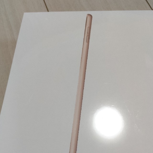 ipad 　第8世代　128gb ゴールド　新品未開封