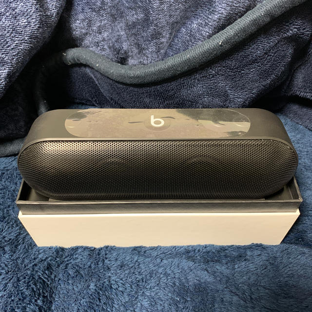 Beats by Dr Dre(ビーツバイドクタードレ)のBeats pill+ Black スピーカー 美品 スマホ/家電/カメラのオーディオ機器(スピーカー)の商品写真