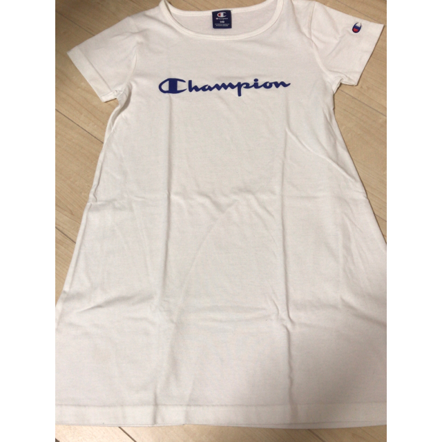 Champion(チャンピオン)の女の子♡Tシャツワンピース2点セット♡140センチ キッズ/ベビー/マタニティのキッズ服女の子用(90cm~)(ワンピース)の商品写真