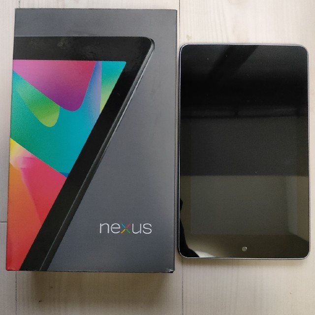 NEXUS7(ネクサス7)のNexus7 2012 WiFiモデル 16GB + 革ケース スマホ/家電/カメラのPC/タブレット(タブレット)の商品写真