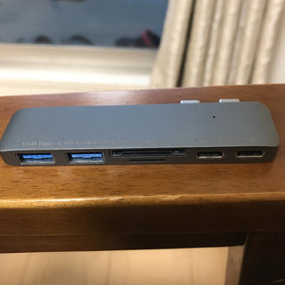 USB ハブ(PC周辺機器)