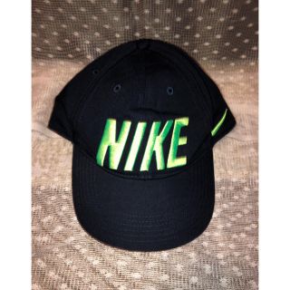 ナイキ(NIKE)の☆NIKE キャップ☆ネイビー✖️蛍光グリーン(キャップ)