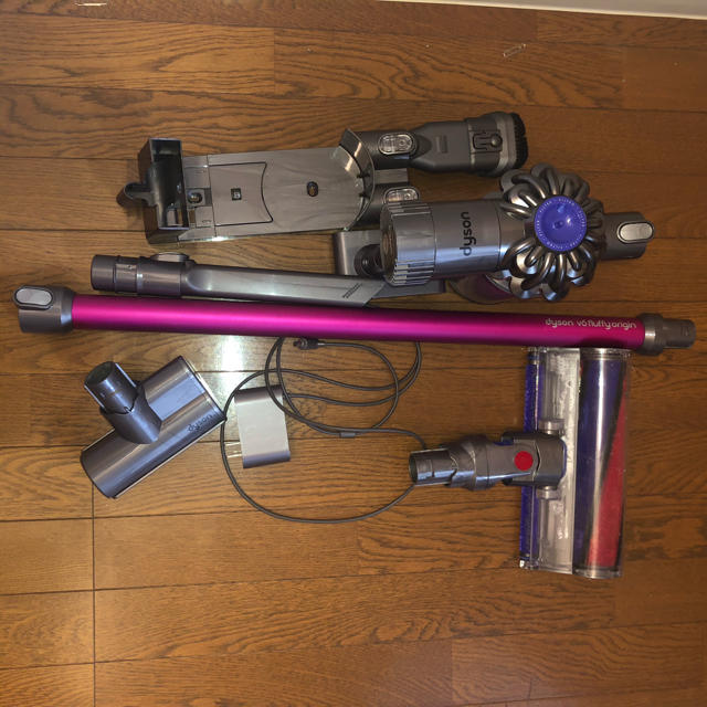 Dyson DC74 V6 fluffy く日はお得♪ 3800円引き www.gold-and-wood.com