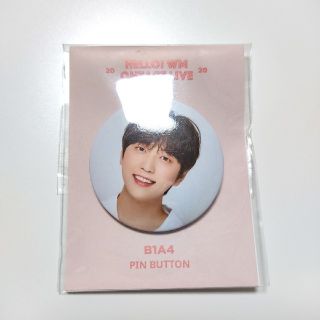 ビーワンエーフォー(B1A4)のHELLO WM ONTACT LIVE　2020 　サンドゥル缶バッチ(アイドルグッズ)