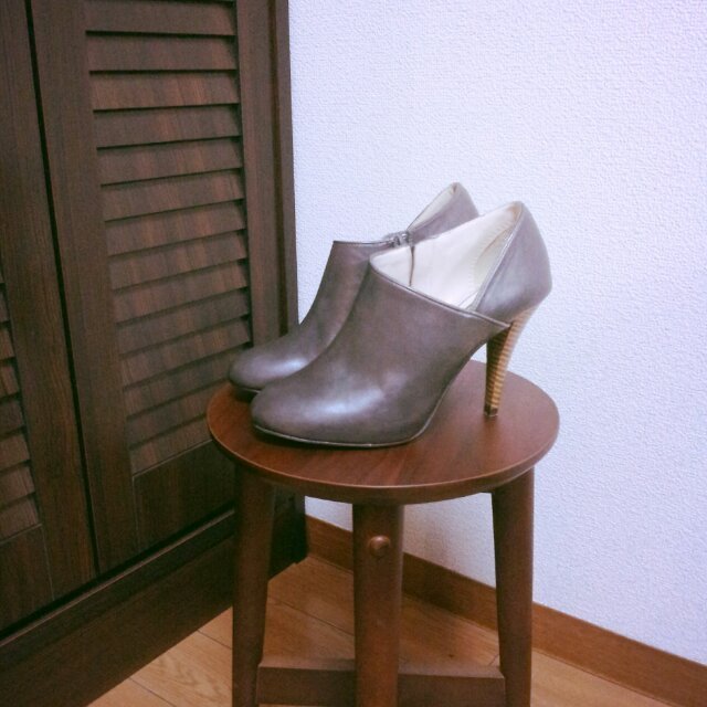 ZARA(ザラ)の♥ZARA グレーブーティ♥ レディースの靴/シューズ(ブーツ)の商品写真