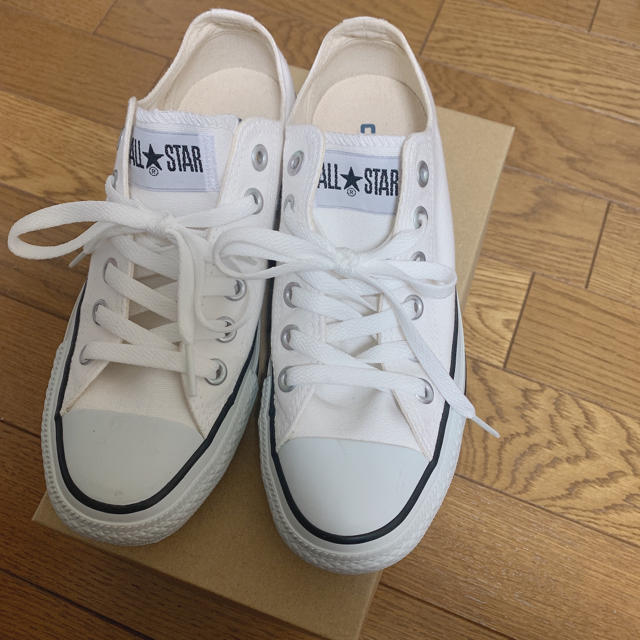 CONVERSE(コンバース)のコンバース　スニーカー　最終値下げ レディースの靴/シューズ(スニーカー)の商品写真