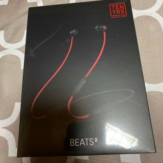 ビーツバイドクタードレ(Beats by Dr Dre)の新品未開封 Beats X ワイヤレスイヤホン ブラックレッド(ヘッドフォン/イヤフォン)