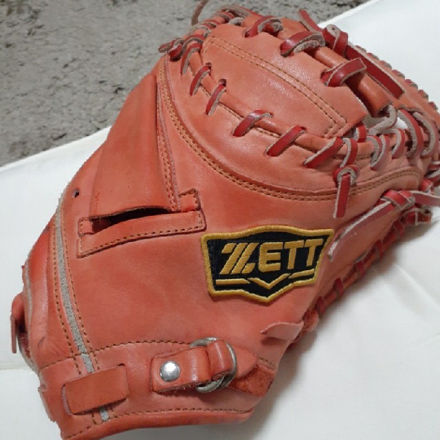 ZETT(ゼット)のZETTキャッチャーミット スポーツ/アウトドアの野球(グローブ)の商品写真