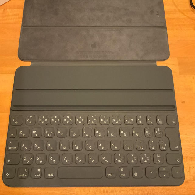 iPad(アイパッド)のsmart keyboard folio 11インチ用（第一世代）・ケース スマホ/家電/カメラのスマホアクセサリー(iPadケース)の商品写真