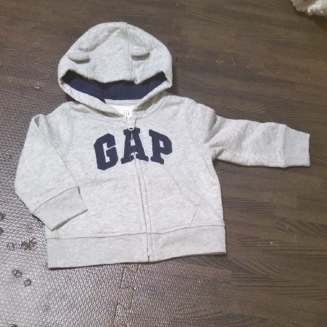 babyGAP(ベビーギャップ)の専用　パーカー80　5点おまとめ キッズ/ベビー/マタニティのベビー服(~85cm)(トレーナー)の商品写真