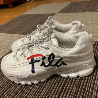 フィラ(FILA)の【美品】FILA 韓国限定　ロゴダッドスニーカー(スニーカー)