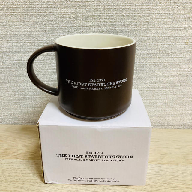 Starbucks Coffee(スターバックスコーヒー)のシアトルスターバックス1号店限定品マグカップ インテリア/住まい/日用品のキッチン/食器(グラス/カップ)の商品写真