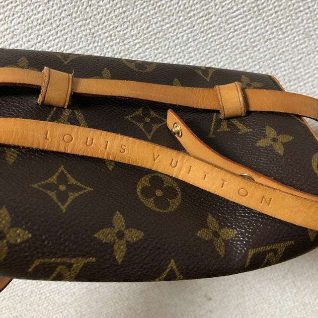 LOUIS VUITTON(ルイヴィトン)のルイヴィトン アクセサリーポーチ モノグラム　ポシェット レディースのファッション小物(ポーチ)の商品写真