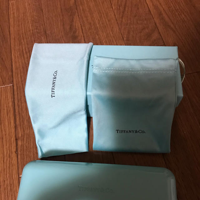 Tiffany & Co.(ティファニー)のティファニー　メガネケース　 レディースのファッション小物(サングラス/メガネ)の商品写真