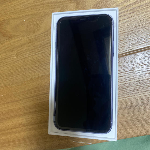 iPhone(アイフォーン)のiPhone11 64GB パープル新品未使用 スマホ/家電/カメラのスマートフォン/携帯電話(スマートフォン本体)の商品写真