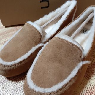 アグ(UGG)のUGG新品　レディース(スリッポン/モカシン)